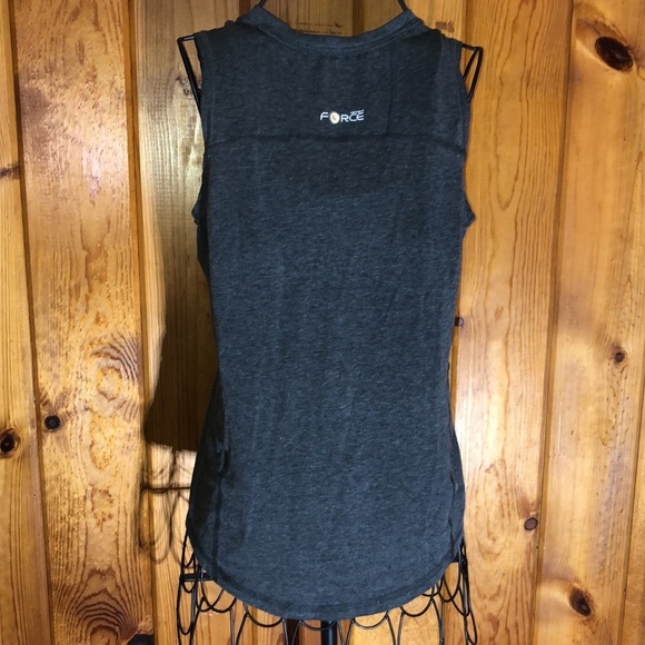 Carhartt fitted gray tank top with v-neck front carhartt force style size XS - Picture 4 of 5